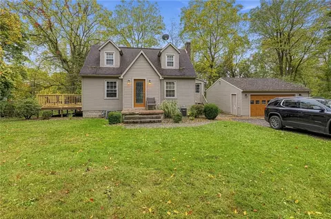 428 Lawnview Ave, New Castle, PA 16105