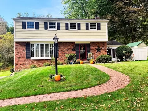 1808 Concord Dr, Allison Park, PA 15101