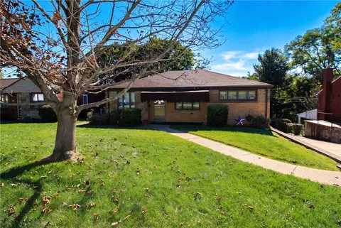 4297 E Barlind Dr, Pittsburgh, PA 15227