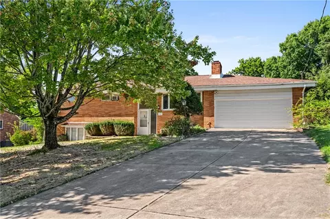 141 Marble Dr, Mcmurray, PA 15317