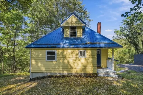 980 Old Coal Hollow Rd, Verona, PA 15147