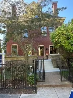 916 College St, Pittsburgh, PA 15232