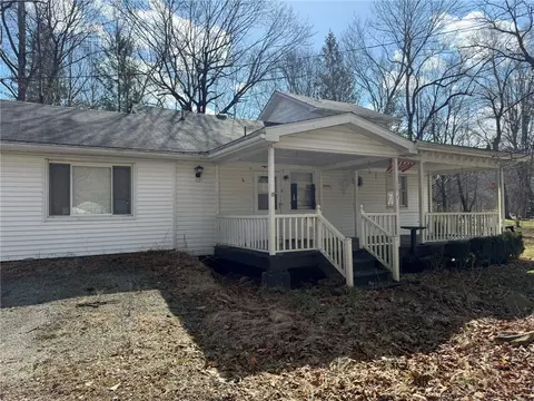 118 Carnahan Ln, Ligonier, PA 15658