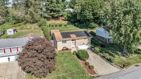 107 Connie Park Dr, Mckees Rocks, PA 15136
