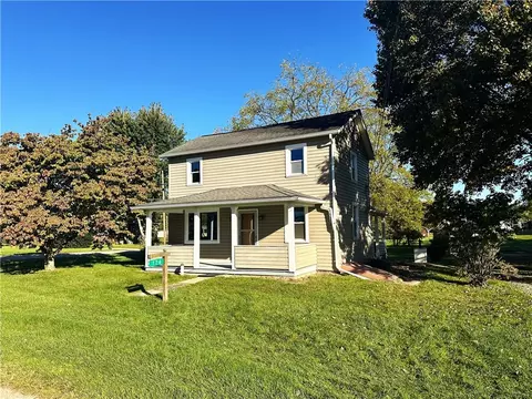 174 Chew St, Wampum, PA 16157