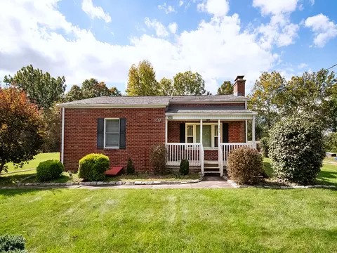 107 Hemlock Dr, Mcmurray, PA 15317