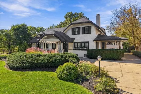 940 Washington Rd, Pittsburgh, PA 15228