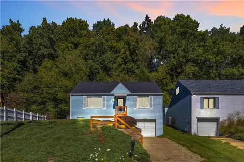 136 N Hazen Ave, Ellwood City, PA 16117