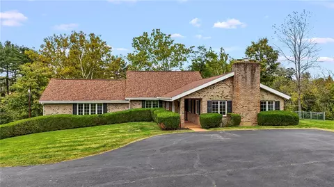 152 Sugar Run Rd, Waynesburg, PA 15370