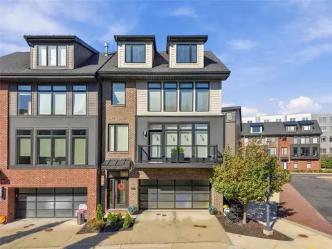 6447 Danielle St, Pittsburgh, PA 15206