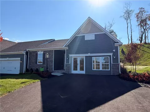 5137 S Pioneer Rd, Gibsonia, PA 15044