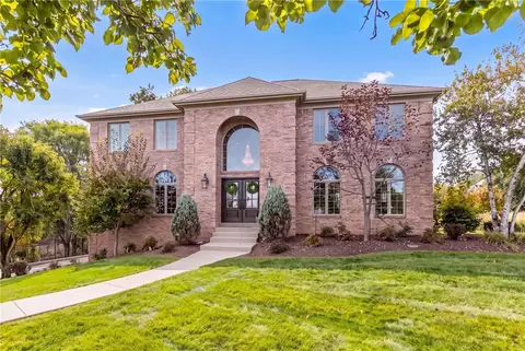 100 Teaberry Ln, Venetia, PA 15367