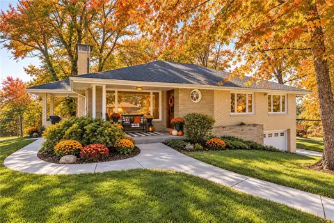 171 Ammons Dr, Mcmurray, PA 15317