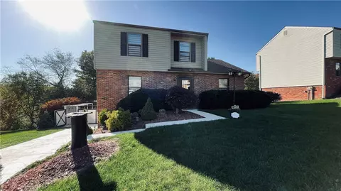 6731 Elk Rush Dr, Imperial, PA 15126