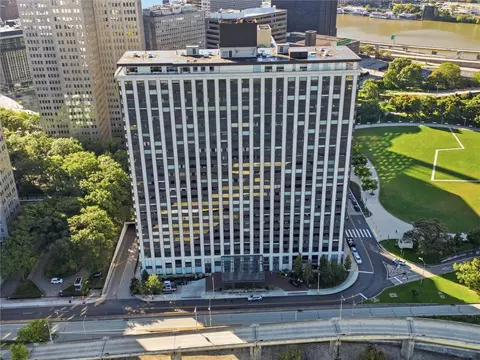 320 Fort Duquesne Blvd #21B, Pittsburgh, PA 15222