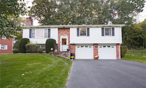 211 Cherokee Dr, Butler, PA 16001