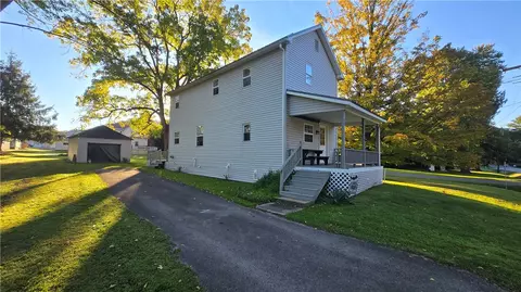 26 Mehard Ave, Greenville, PA 16125