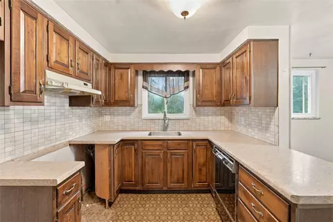 Kitchen - 1222 10th St, Irwin, PA 15642 photo 2 of 4