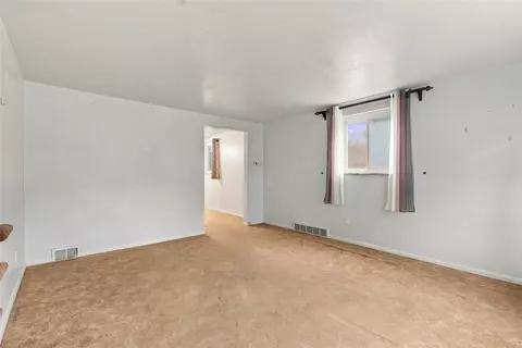 Living - 1222 10th St, Irwin, PA 15642 photo 2 of 3