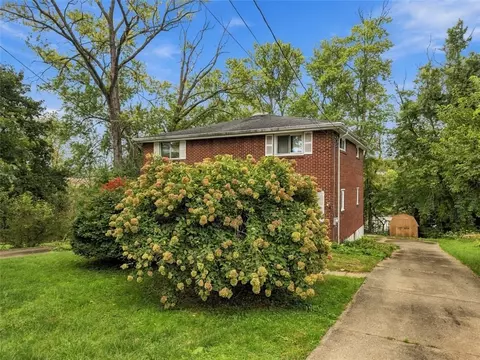 Exterior - 1222 10th St, Irwin, PA 15642 photo 3 of 7