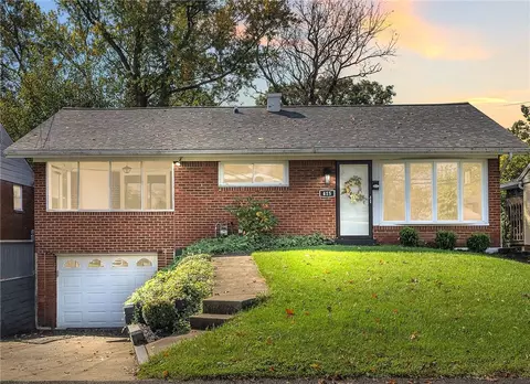 415 Dunbar Dr, Pittsburgh, PA 15235