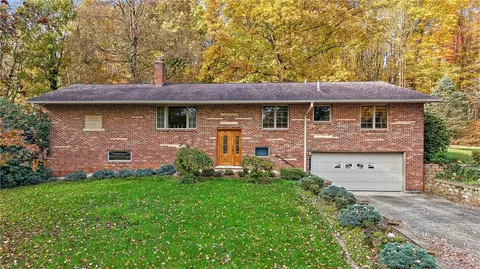 3439 Ivanhoe Rd, Sharpsville, PA 16150