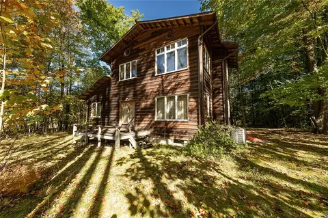 176 Centertown Rd, Grove City, PA 16127