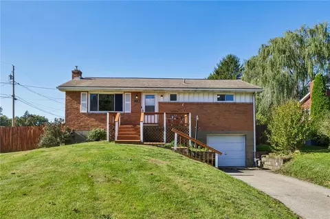 128 Westpoint Dr, Greensburg, PA 15601