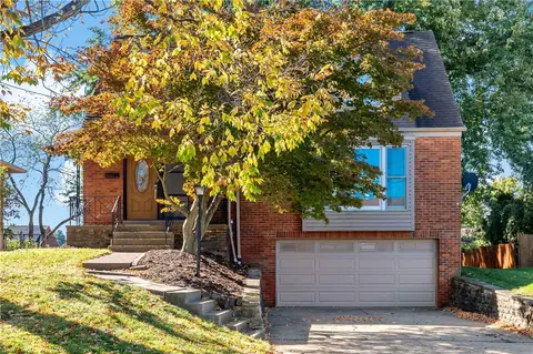 430 Summit Dr, Pittsburgh, PA 15228