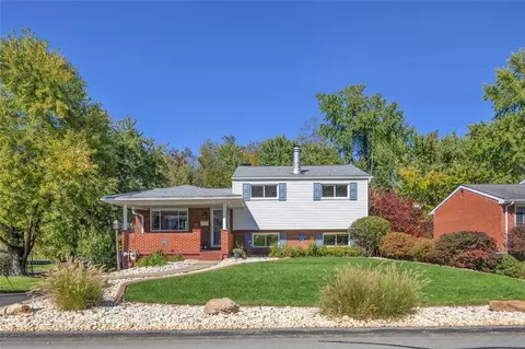 820 Niagara Dr, North Huntingdon, PA 15642