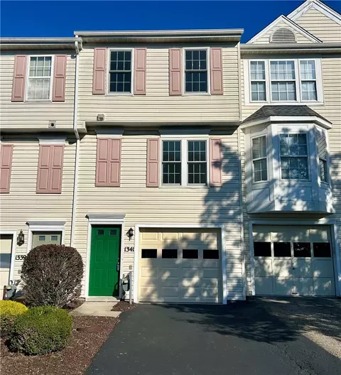 1341 Meadowbrook Dr, Canonsburg, PA 15317