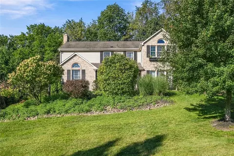 2446 Dogwood Dr, Wexford, PA 15090