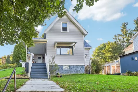 185 Center Ave, Burgettstown, PA 15021