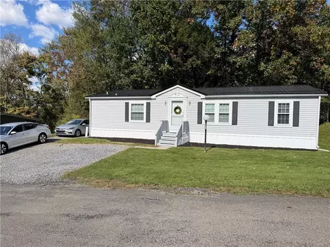 149 Terra Dr, Valencia, PA 16059