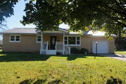 44 Valley View Dr, New Wilmington, PA 16142
