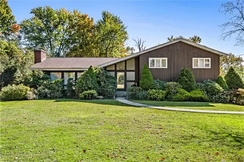 3535 Macarthur Dr, Murrysville, PA 15668