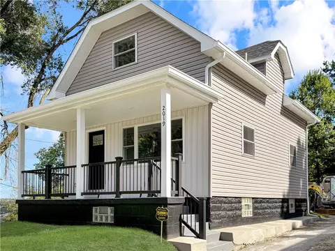 2019 Martha St, New Castle, PA 16101