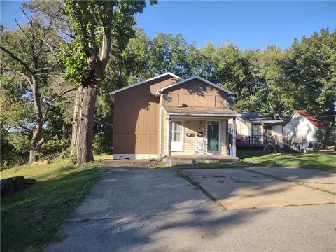 731 E 7315 E Main St, New Castle, PA 16101