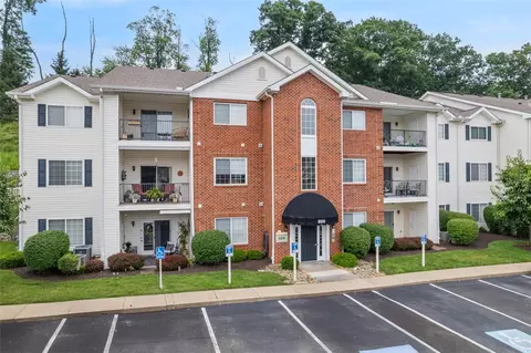 800 Hidden Ridge Ct #203, South Park, PA 15129