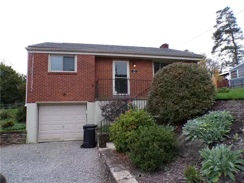 1560 Duncan Dr #27, Pittsburgh, PA 15237