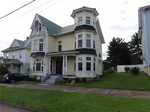 229 Meyers Ave, Meyersdale, PA 15552