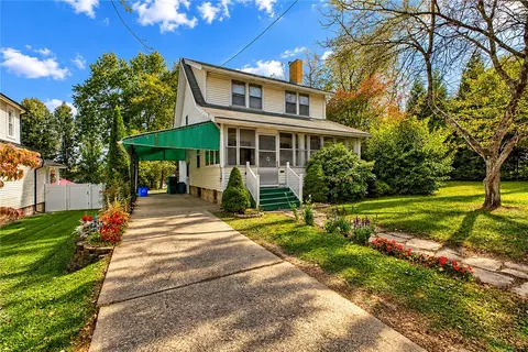 1526 Philadelphia St, Indiana, PA 15701
