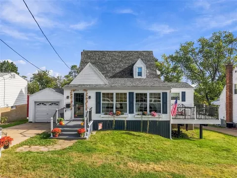 640 Riverview Dr, Dravosburg, PA 15034