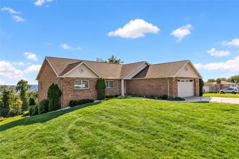 11 Grant Ave, Donora, PA 15033