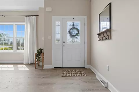 Entry Way - 301 Juniper Way, Mcmurray, PA 15317 photo 2 of 6