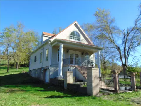 5166 Mountain Top Ln, Elizabeth, PA 15037