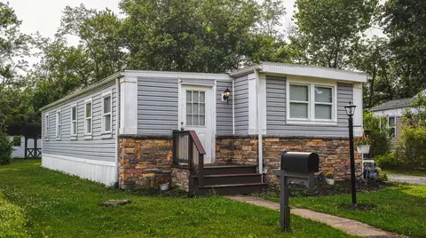 26 Circle, Finleyville, PA 15332
