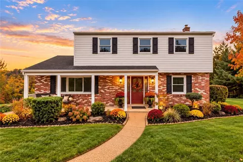 111 Lampliter Ln, Mcmurray, PA 15317