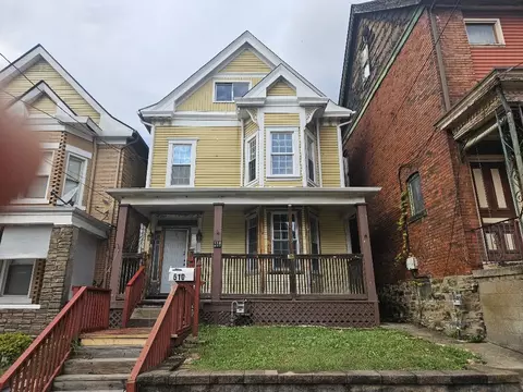 510 3rd St, Pitcairn, PA 15140