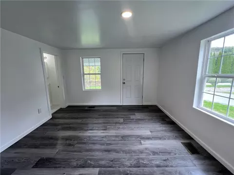 Living - 160 Mitchell Ave, Lilly, PA 15938 photo 3 of 3